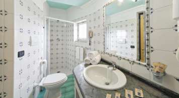 Hotel il Gattopardo - mese di Luglio - bagno camera